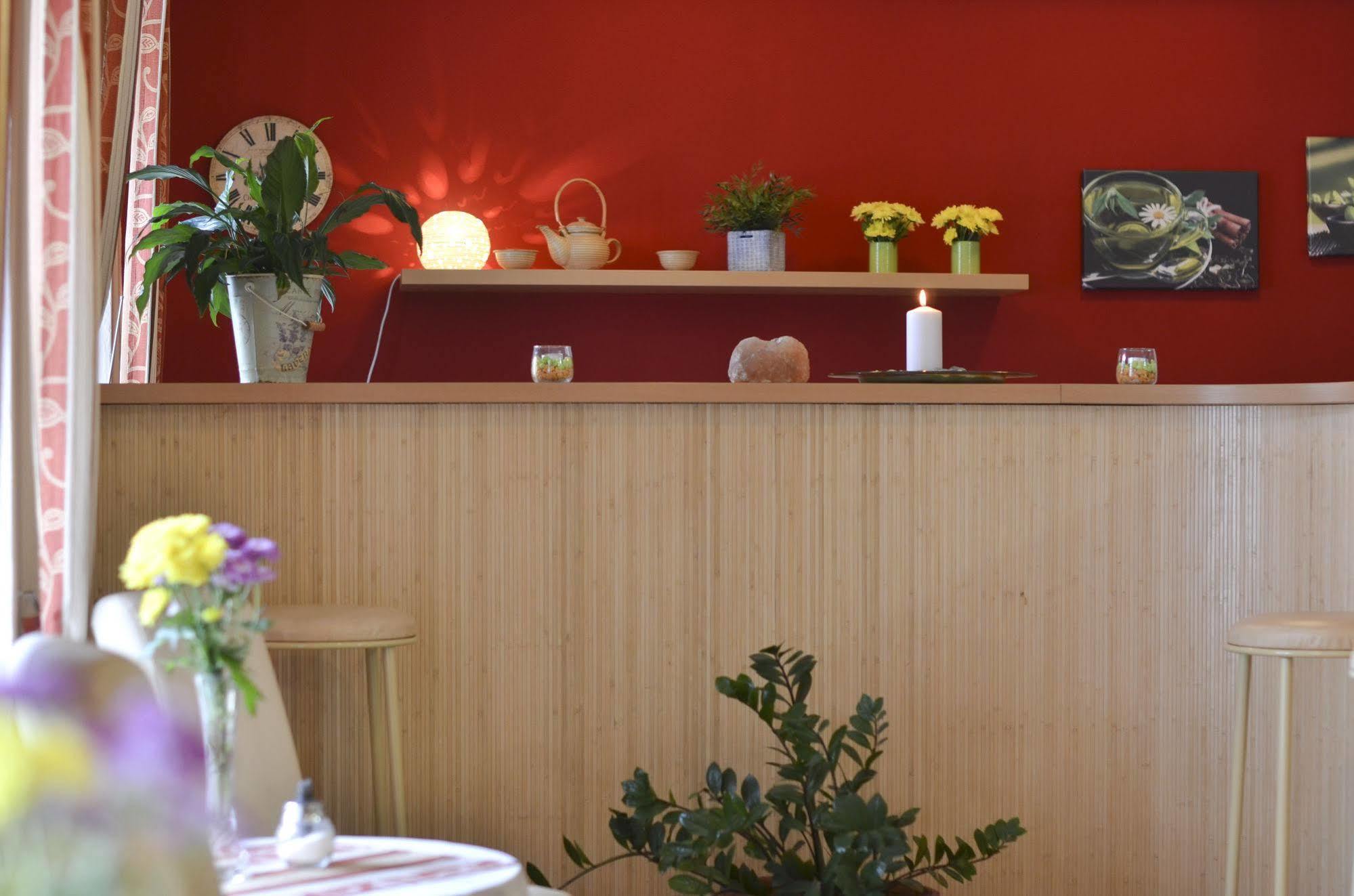 Paradies Hotel 3*