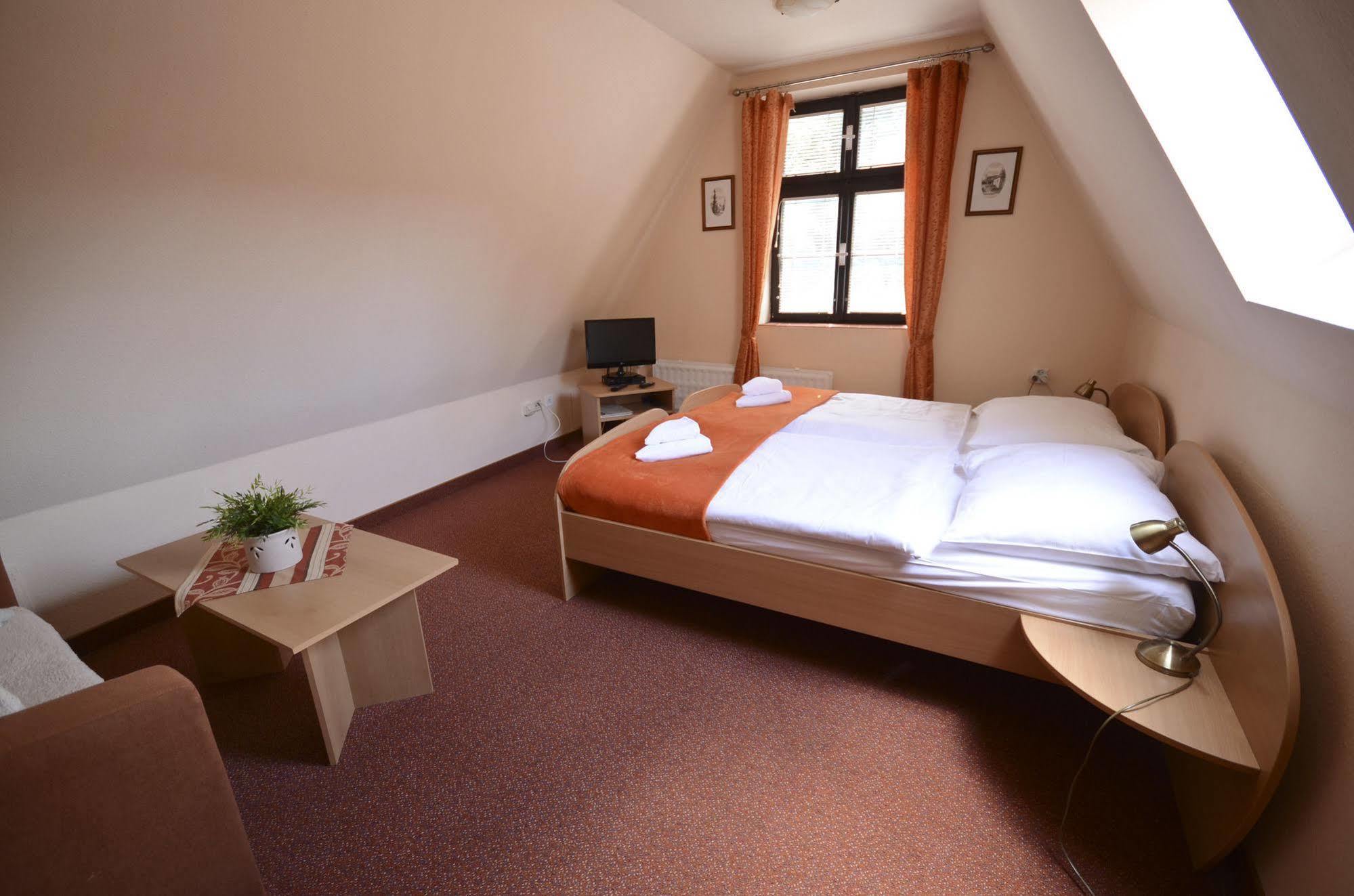 Hotel Paradies 3*